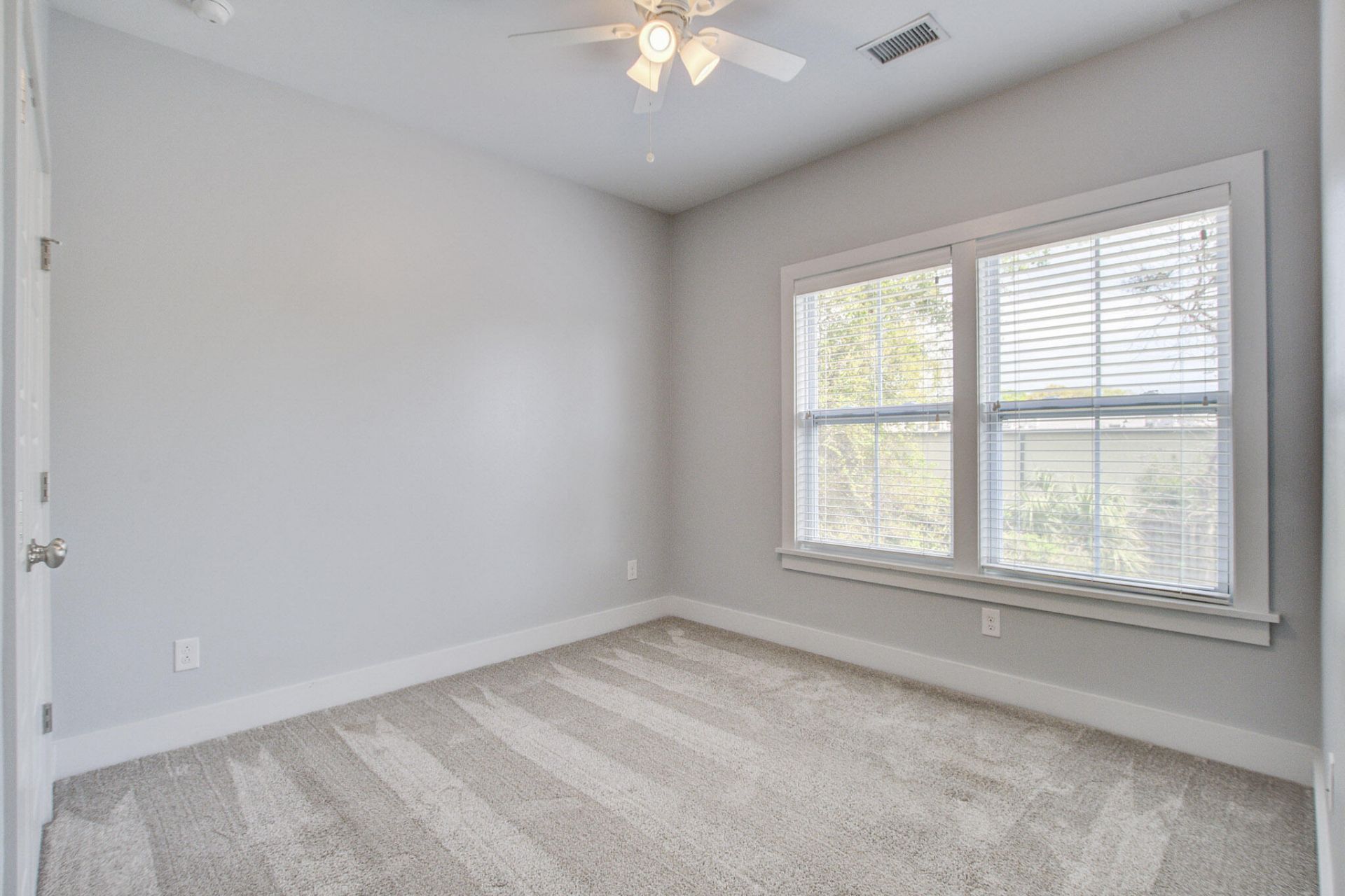 860 W Madison Avenue Photo 25