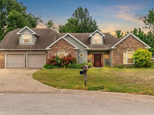 1342 Patrick Place , Carthage, MO 64836