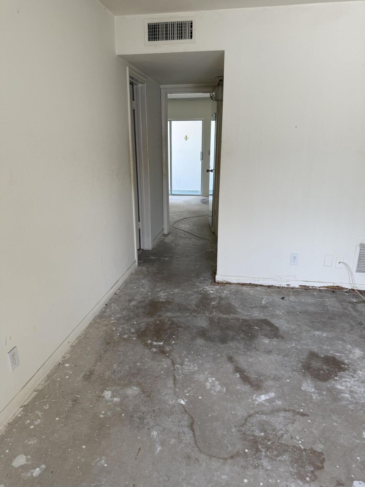 3040 Lake Osborne Drive, Unit 111, Lake Worth Beach, FL 33461 Photo