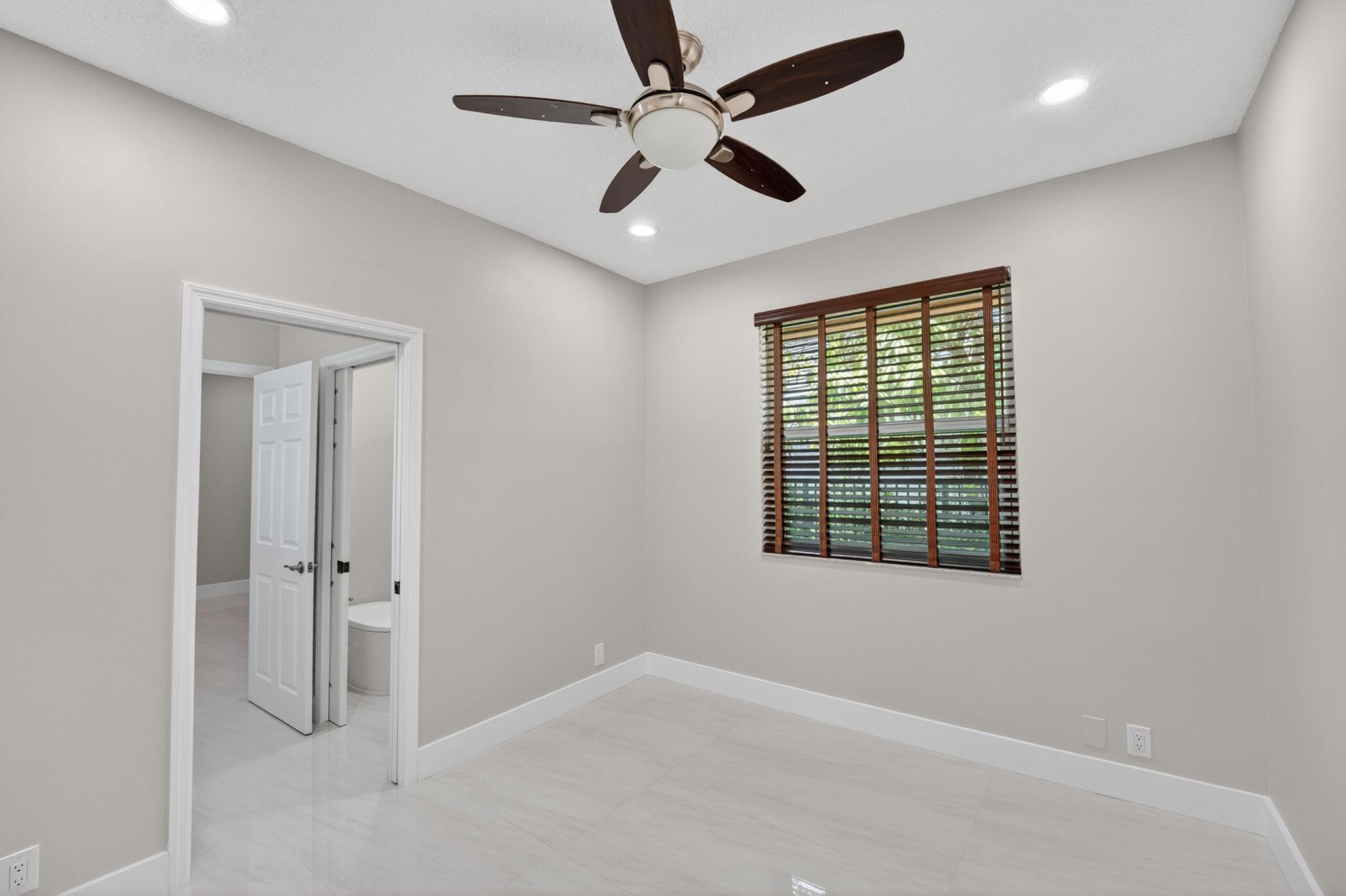 3043 Lakewood Drive, Weston, FL 33332 Photo
