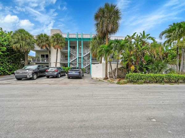 2715 NE 49th Street, Fort Lauderdale, FL 33308