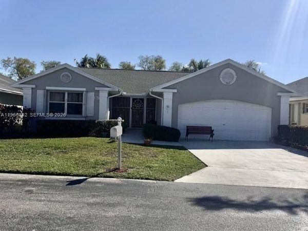 2562 SE 7th Ct , Homestead, FL 33033