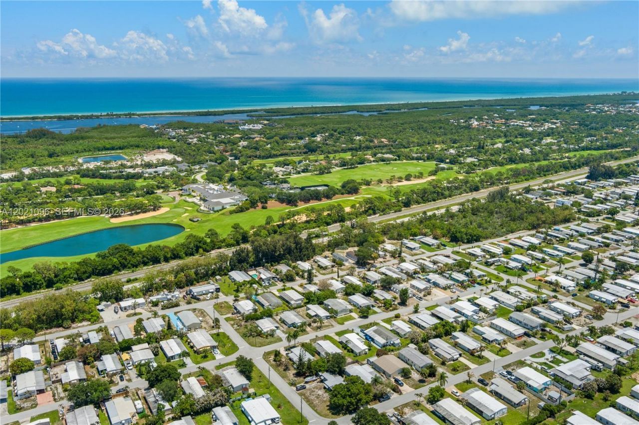7717 SE Swan Ave , Hobe Sound, FL 33455 Photo