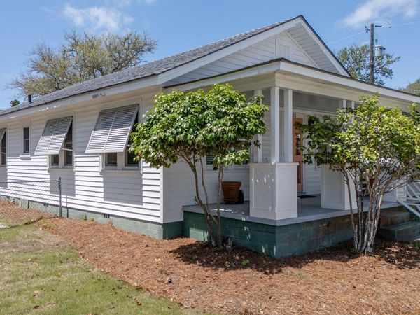 800 Mulberry Street, Beaufort, NC 28516
