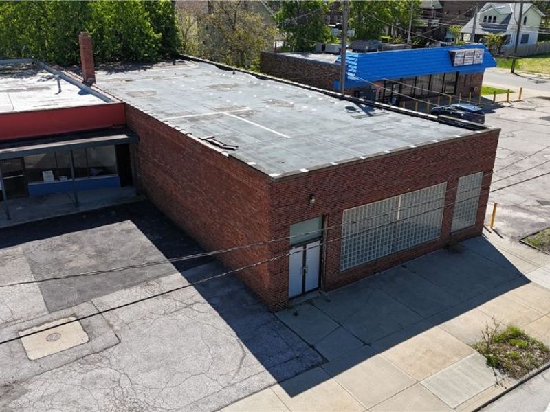 15212 Lake Shore Boulevard, Cleveland, OH 44110 Photo 2
