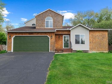 3195 Sandpoint Drive, Brighton Twp, MI 48114