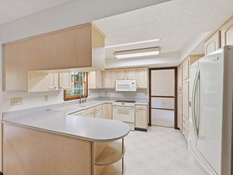 98 Walcreek Drive W, Gahanna, OH 43230 Photo 23