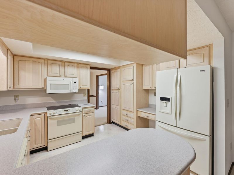 98 Walcreek Drive W, Gahanna, OH 43230 Photo 24