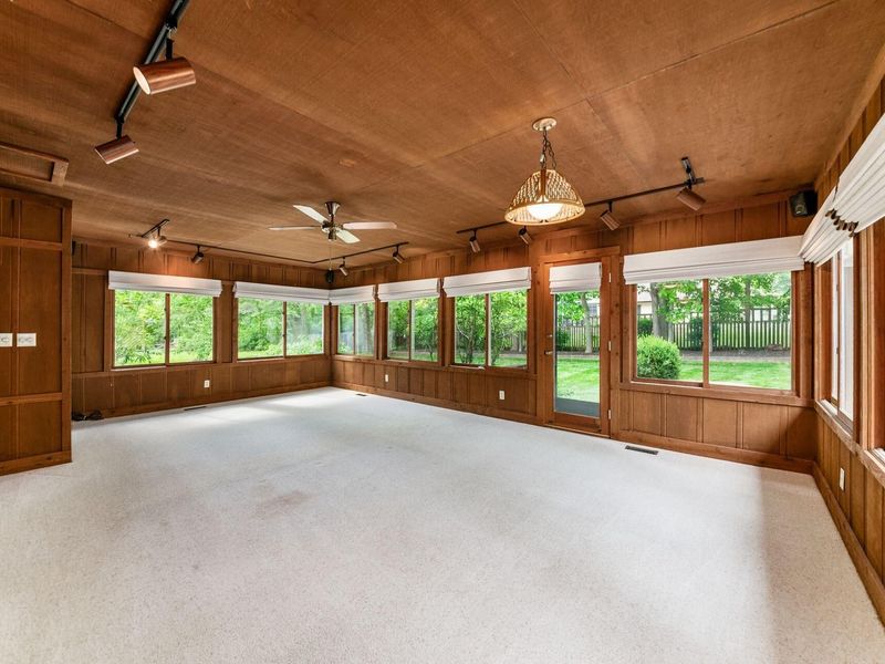 98 Walcreek Drive W, Columbus, OH 43230 Photo 27