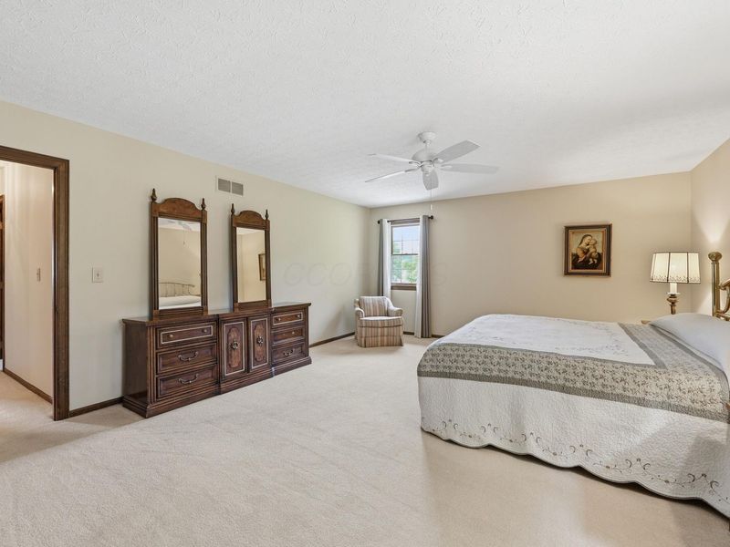 98 Walcreek Drive W, Gahanna, OH 43230 Photo 35