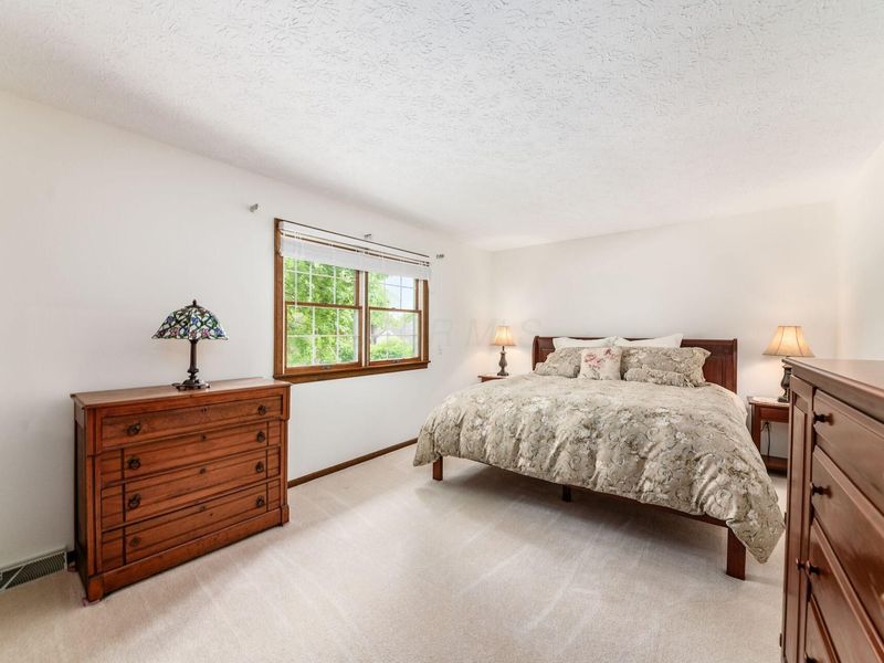 98 Walcreek Drive W, Columbus, OH 43230 Photo 45