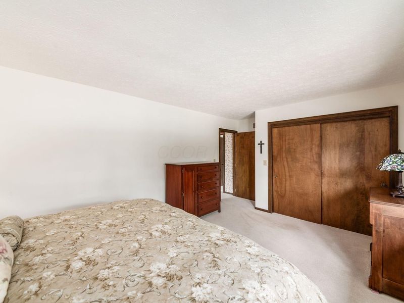 98 Walcreek Drive W, Columbus, OH 43230 Photo 46