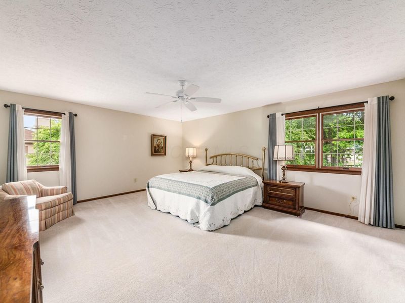 98 Walcreek Drive W, Columbus, OH 43230 Photo 48