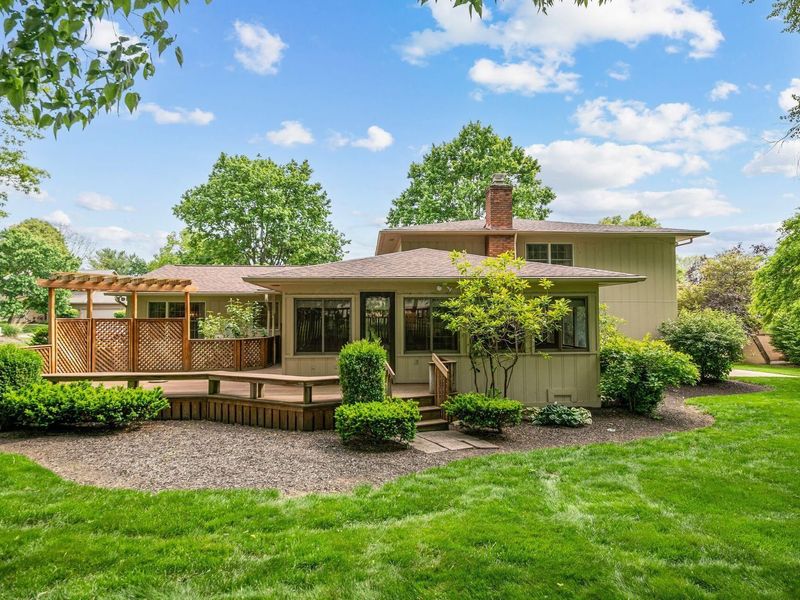 98 Walcreek Drive W, Columbus, OH 43230 Photo 5
