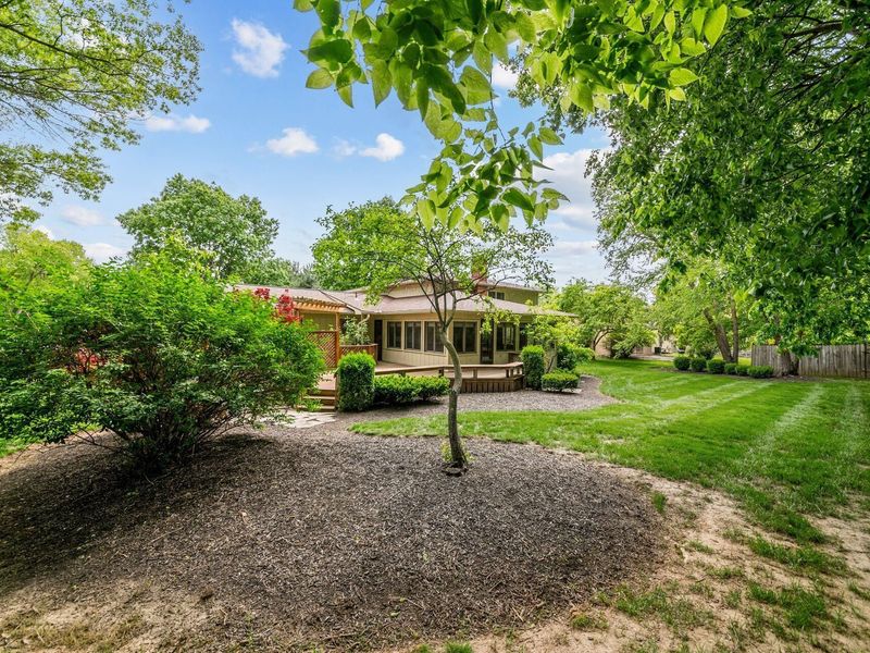 98 Walcreek Drive W, Columbus, OH 43230 Photo 8