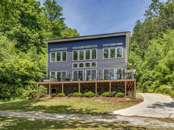 880 Skyline Drive, Harriman, TN 37748