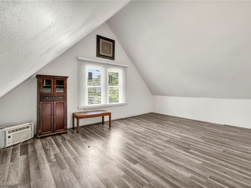 12015 Osceola Avenue, Cleveland, OH 44108 Photo 26