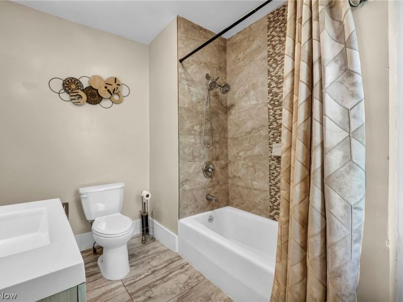 12015 Osceola Avenue, Cleveland, OH 44108 Photo 36