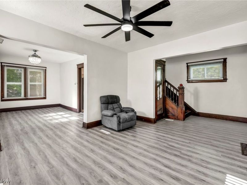 12015 Osceola Avenue, Cleveland, OH 44108 Photo 8