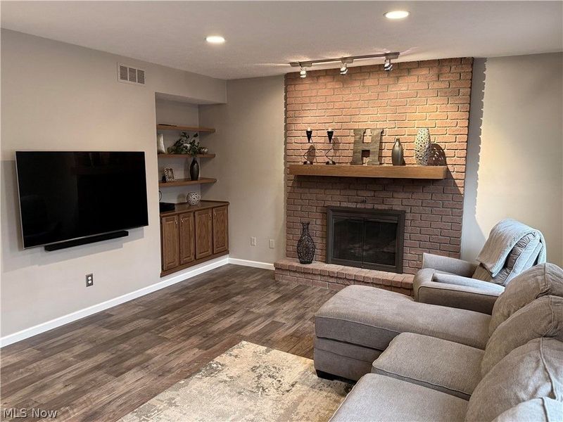 24739 Tara Lynn Drive, North Olmsted, OH 44070 Photo 23