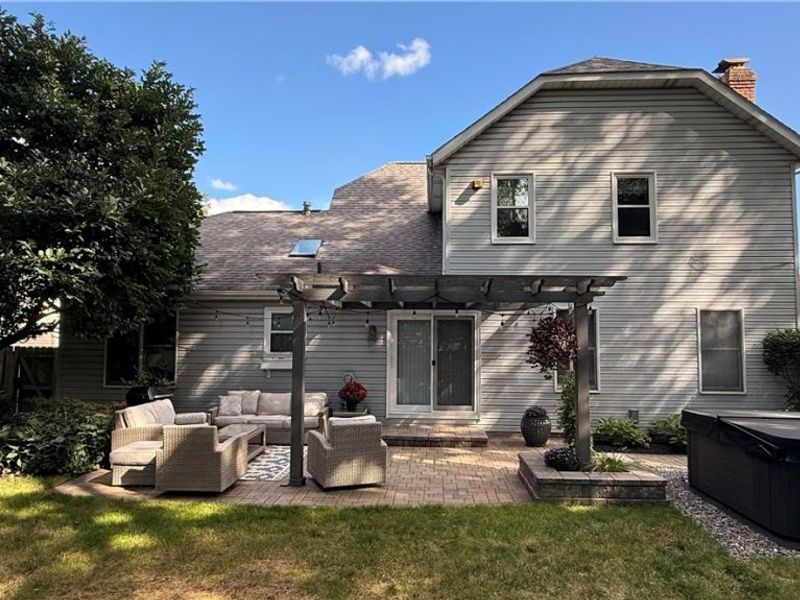 24739 Tara Lynn Drive, North Olmsted, OH 44070 Photo 3