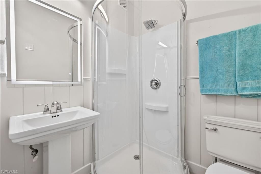 243 Driftwood Ln, Fort Myers Beach, FL 33931 Photo