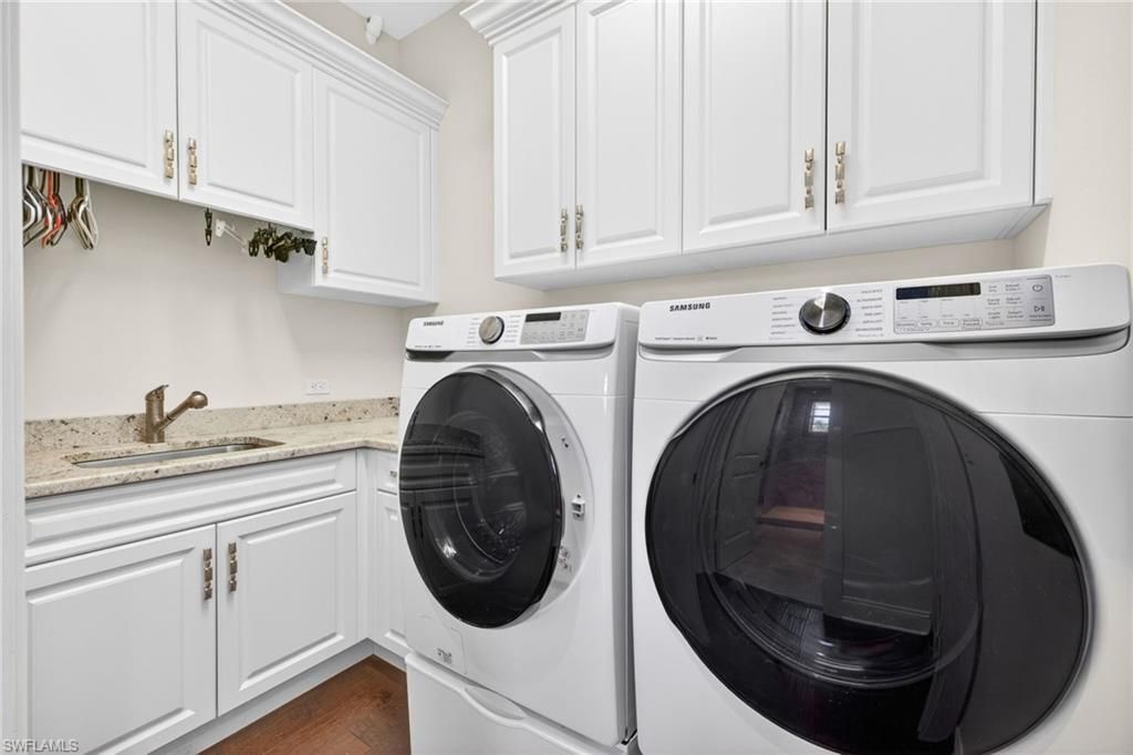 243 Driftwood Ln, Fort Myers Beach, FL 33931 Photo