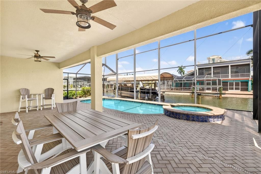 243 Driftwood Ln, Fort Myers Beach, FL 33931 Photo
