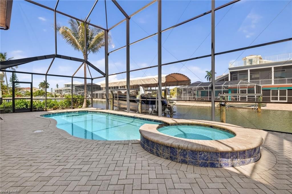 243 Driftwood Ln, Fort Myers Beach, FL 33931 Photo