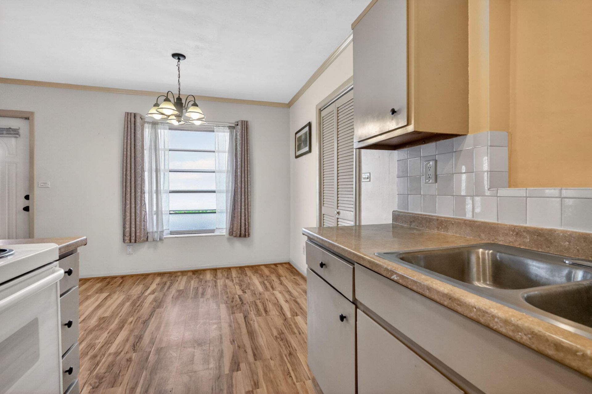 20131 NW 14th Place, Miami Gardens, FL 33169 Photo