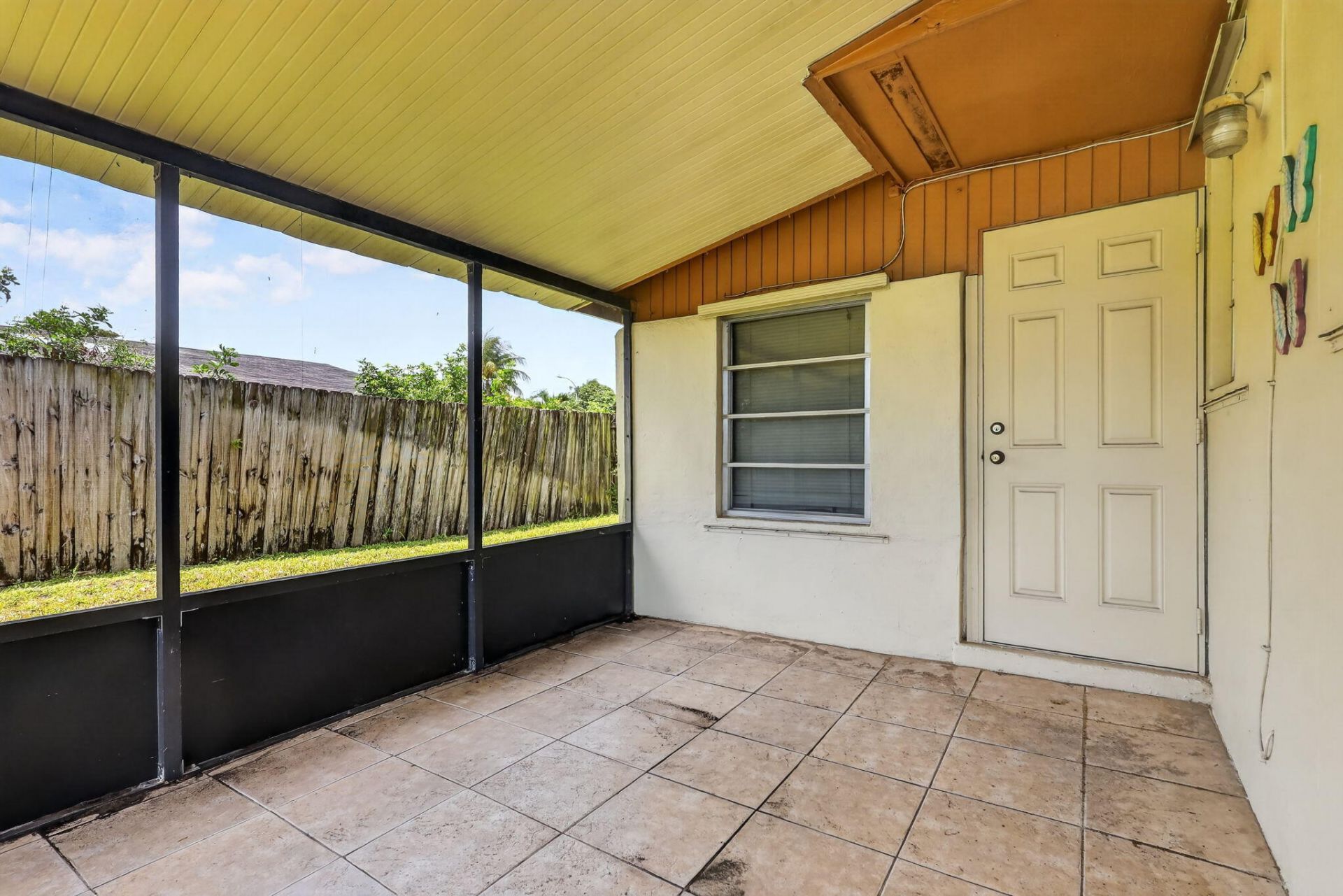 20131 NW 14th Place, Miami Gardens, FL 33169 Photo