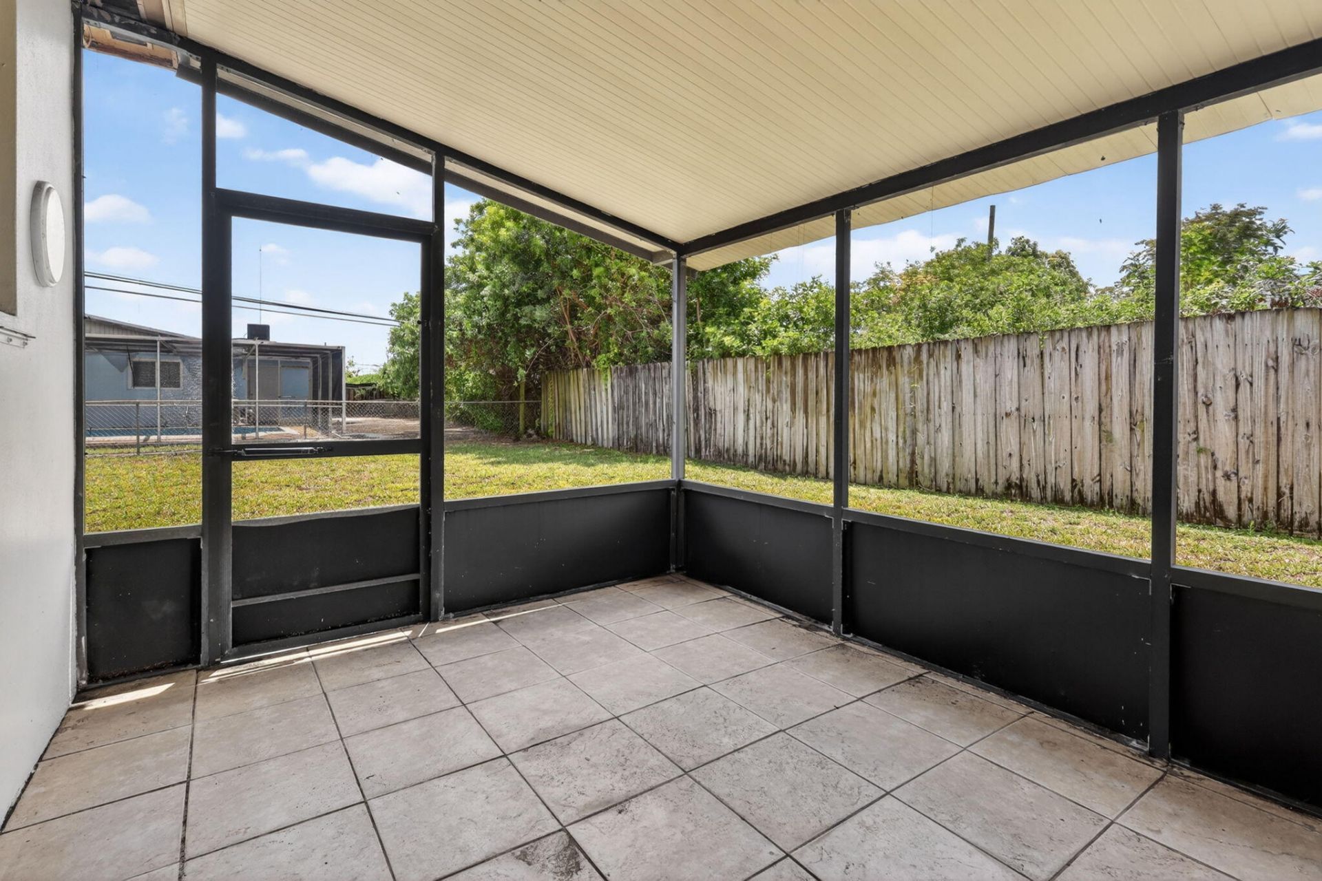 20131 NW 14th Place, Miami Gardens, FL 33169 Photo