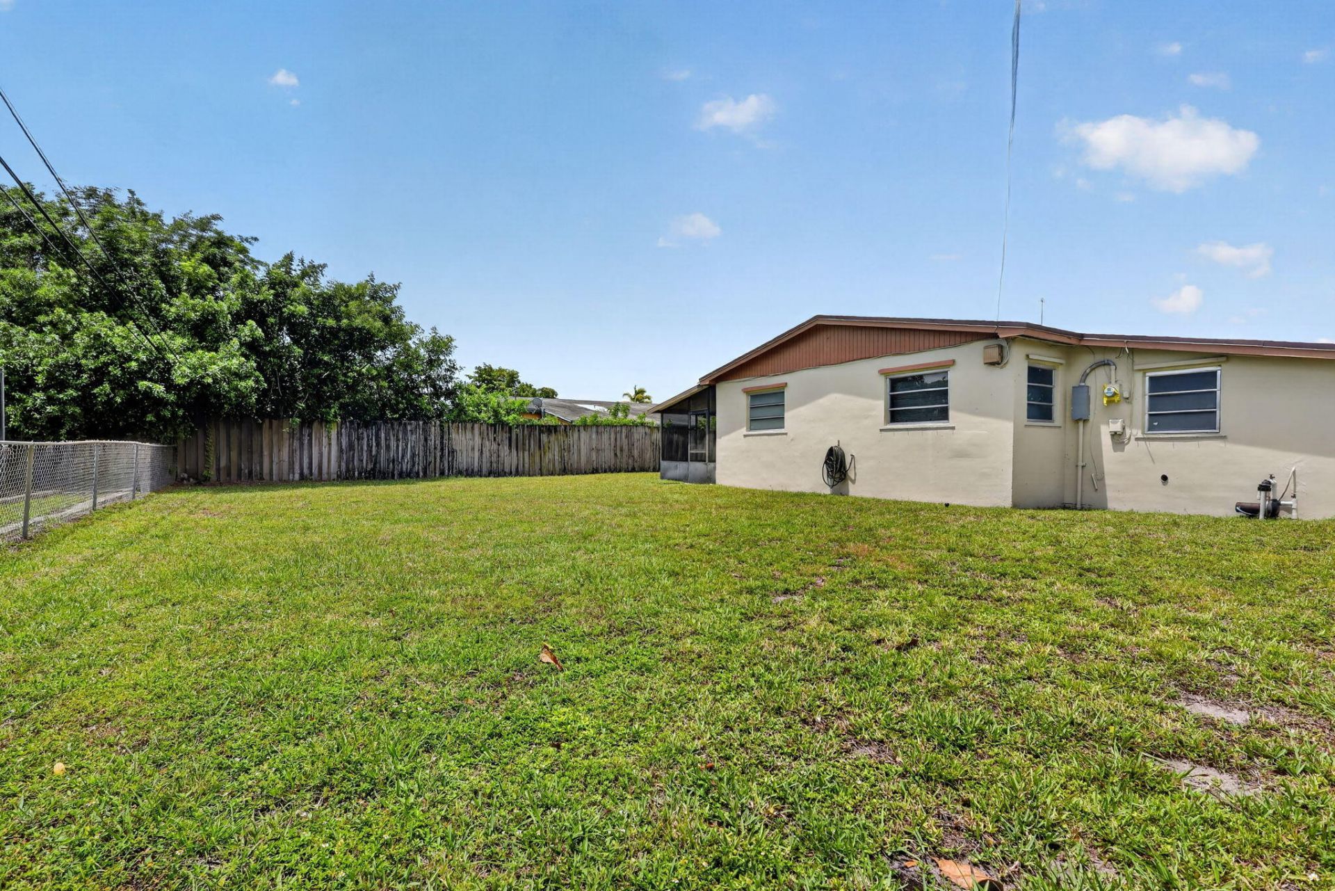 20131 NW 14th Place, Miami Gardens, FL 33169 Photo
