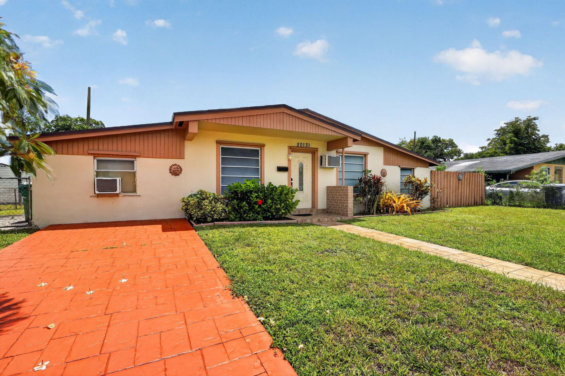20131 NW 14th Place, Miami Gardens, FL 33169 Photo