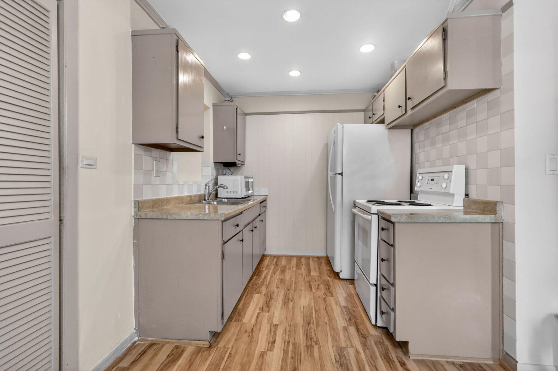 20131 NW 14th Place, Miami Gardens, FL 33169 Photo