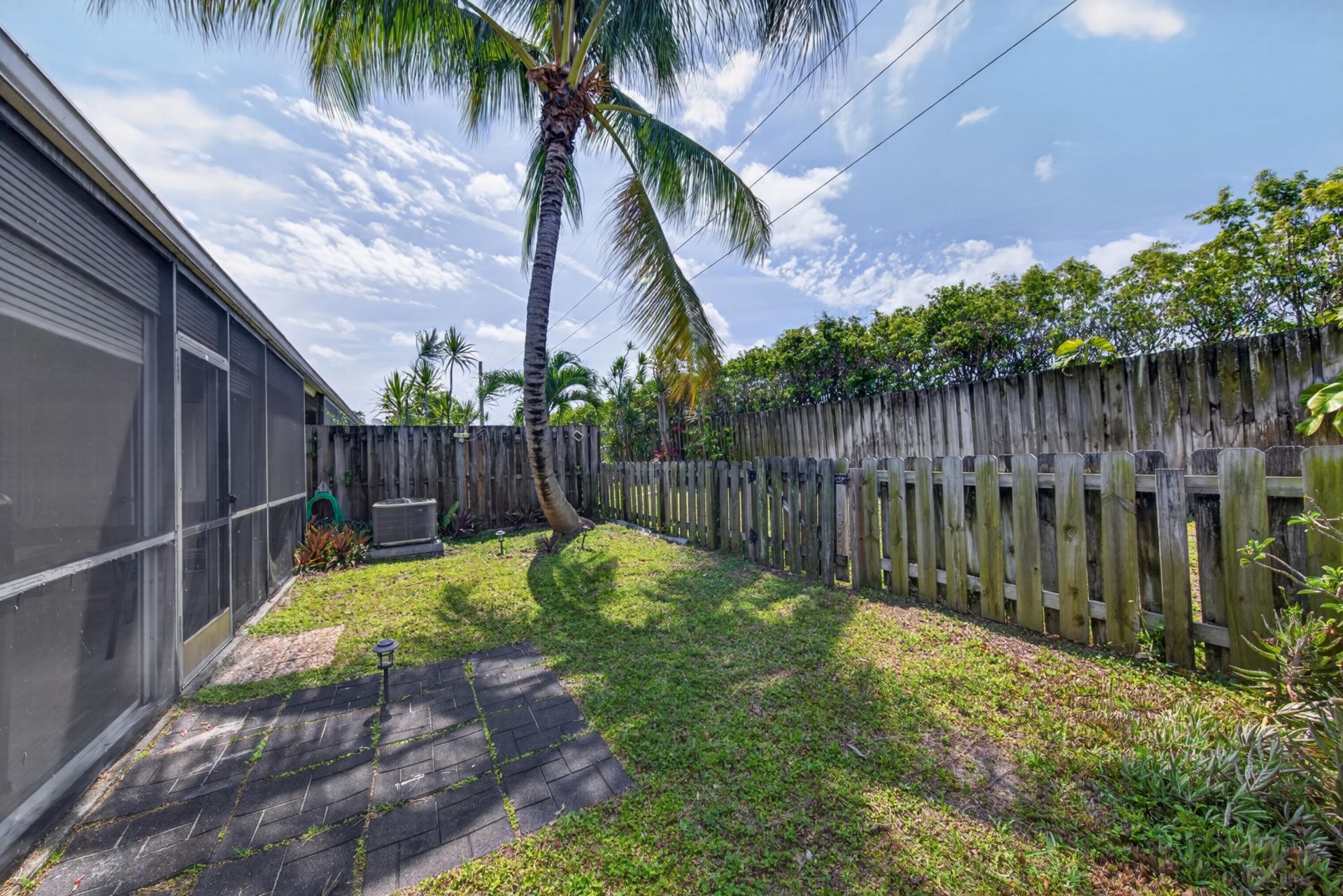 1036 E Lakes Drive, Pompano Beach, FL 33064 Photo