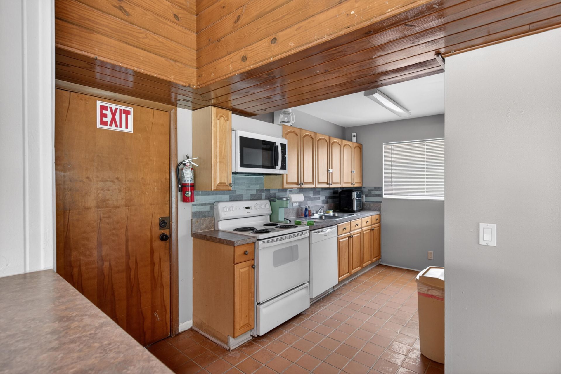 1036 E Lakes Drive, Pompano Beach, FL 33064 Photo