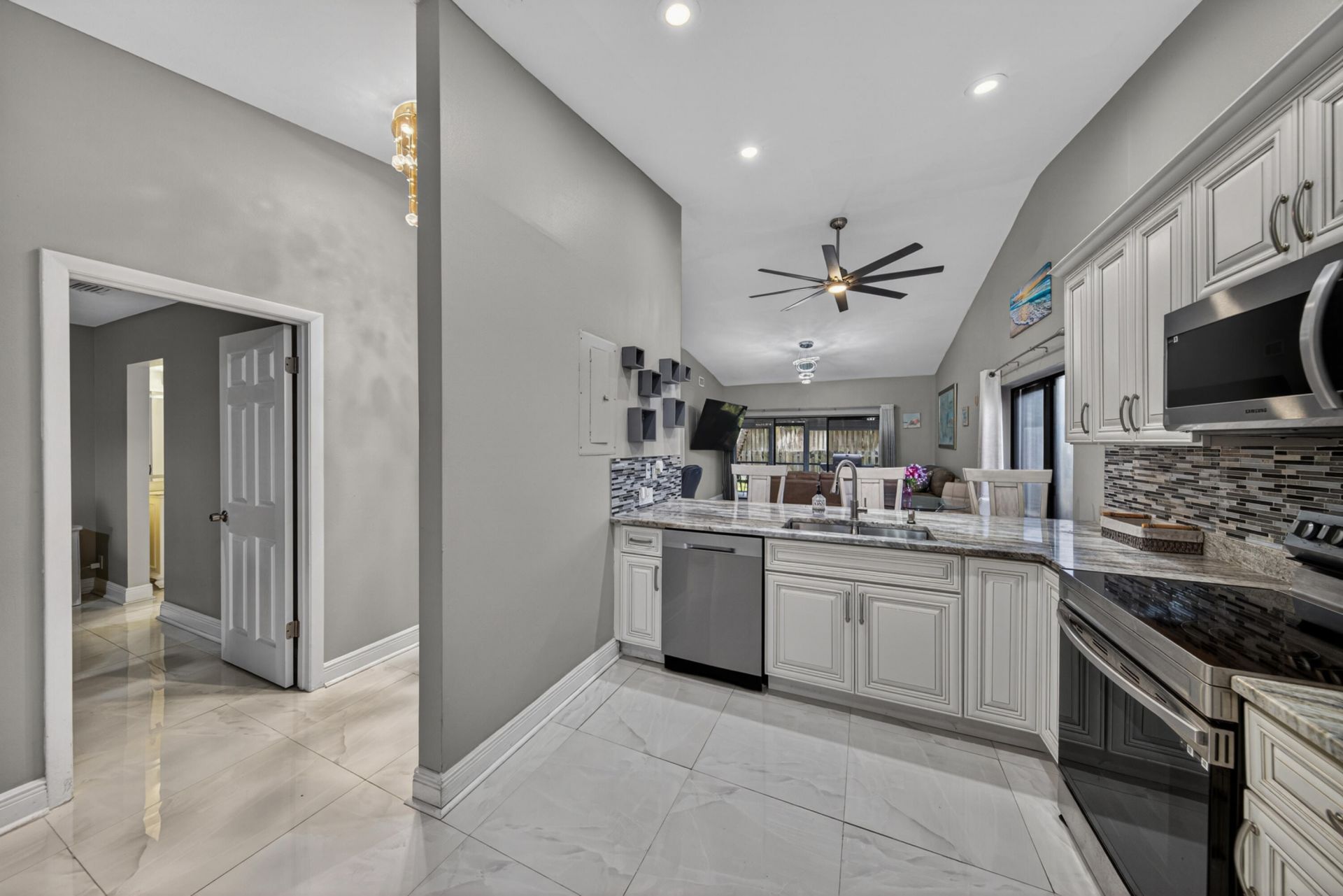 1036 E Lakes Drive, Pompano Beach, FL 33064 Photo