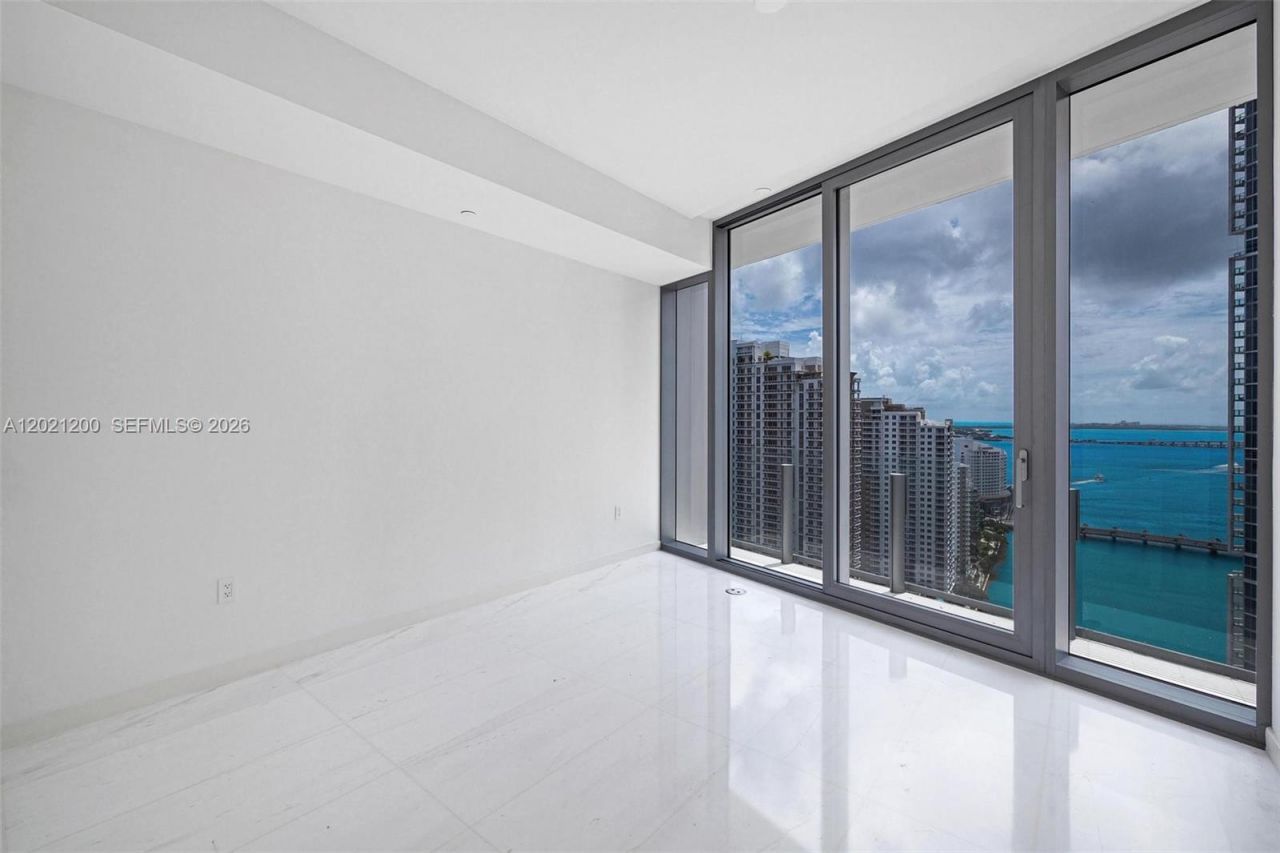 300 Biscayne Boulevard Way, Unit 2906W, Miami, FL 33131 Photo