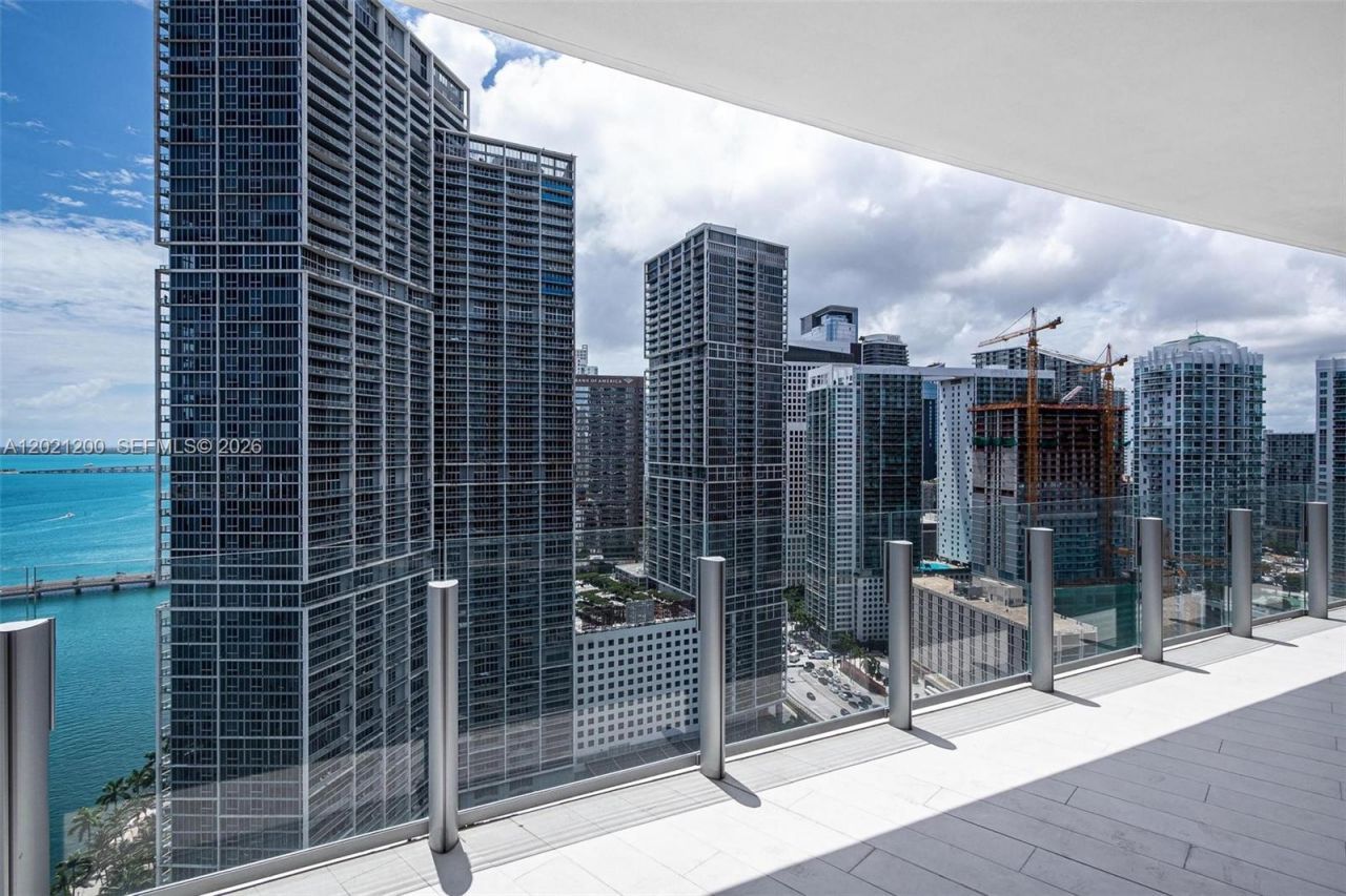 300 Biscayne Boulevard Way, Unit 2906W, Miami, FL 33131 Photo
