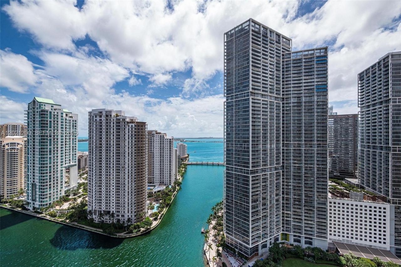 300 Biscayne Boulevard Way, Unit 2906W, Miami, FL 33131 Photo