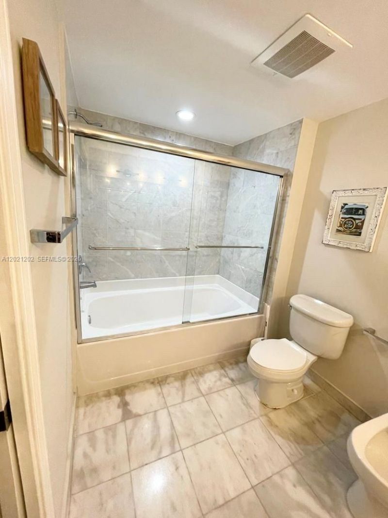 601 NE 36th St, Unit 1805, Miami, FL 33137 Photo