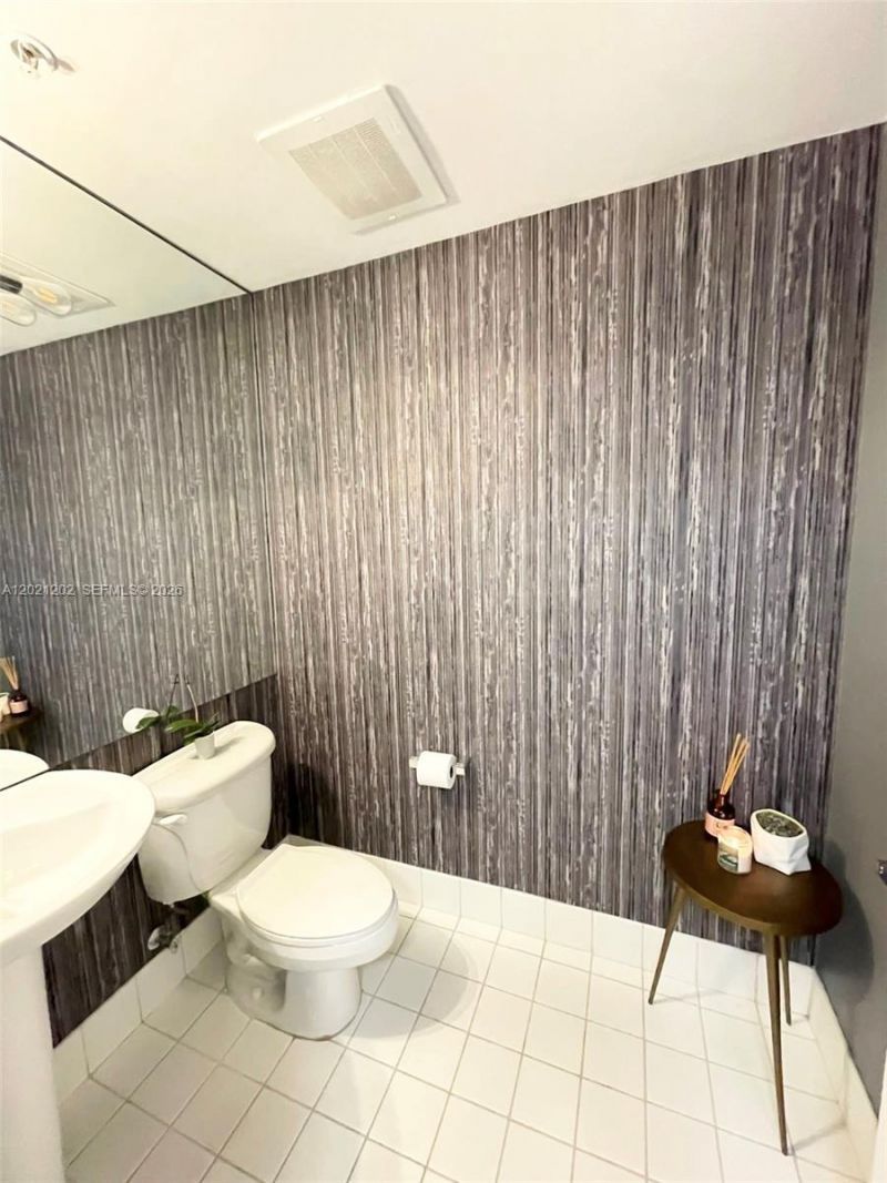 601 NE 36th St, Unit 1805, Miami, FL 33137 Photo