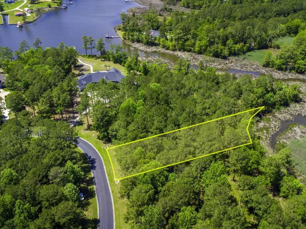 272 Southern Plantation Drive S, Oriental, NC 28571