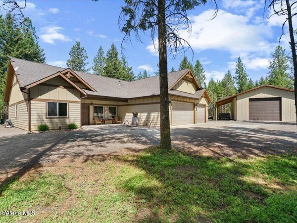 200 DANCING LIGHTS LANE , Athol, ID 83801