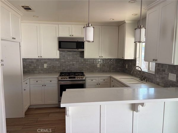 19416 Lemay, Reseda, CA 91335