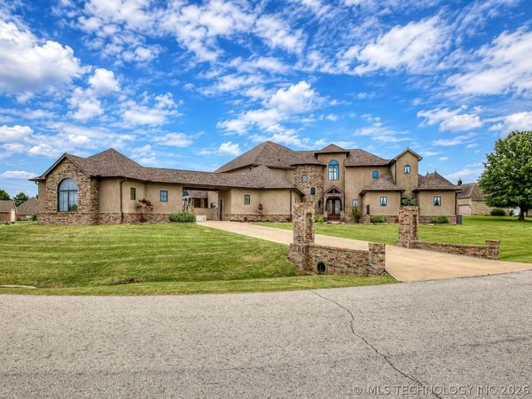 6908 S 310th Avenue, Broken Arrow, OK 74014