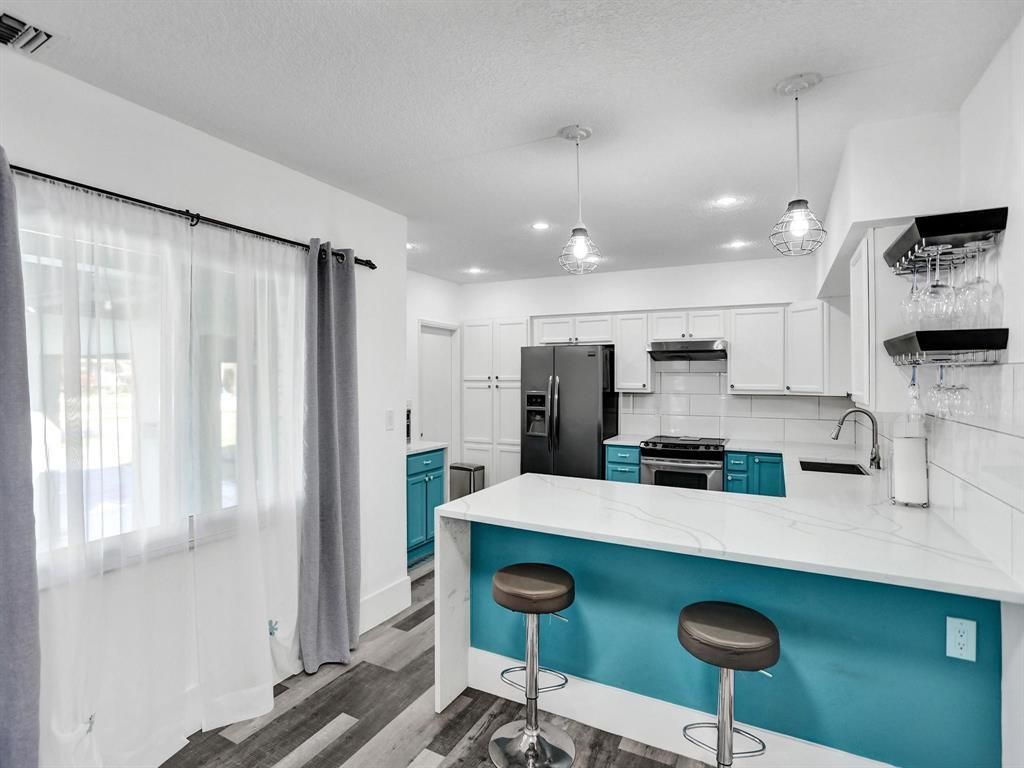 708 NE 24th Avenue, Pompano Beach, FL 33062 Photo