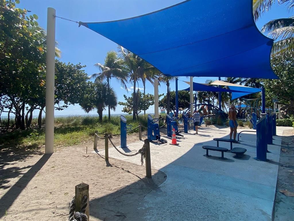 708 NE 24th Avenue, Pompano Beach, FL 33062 Photo