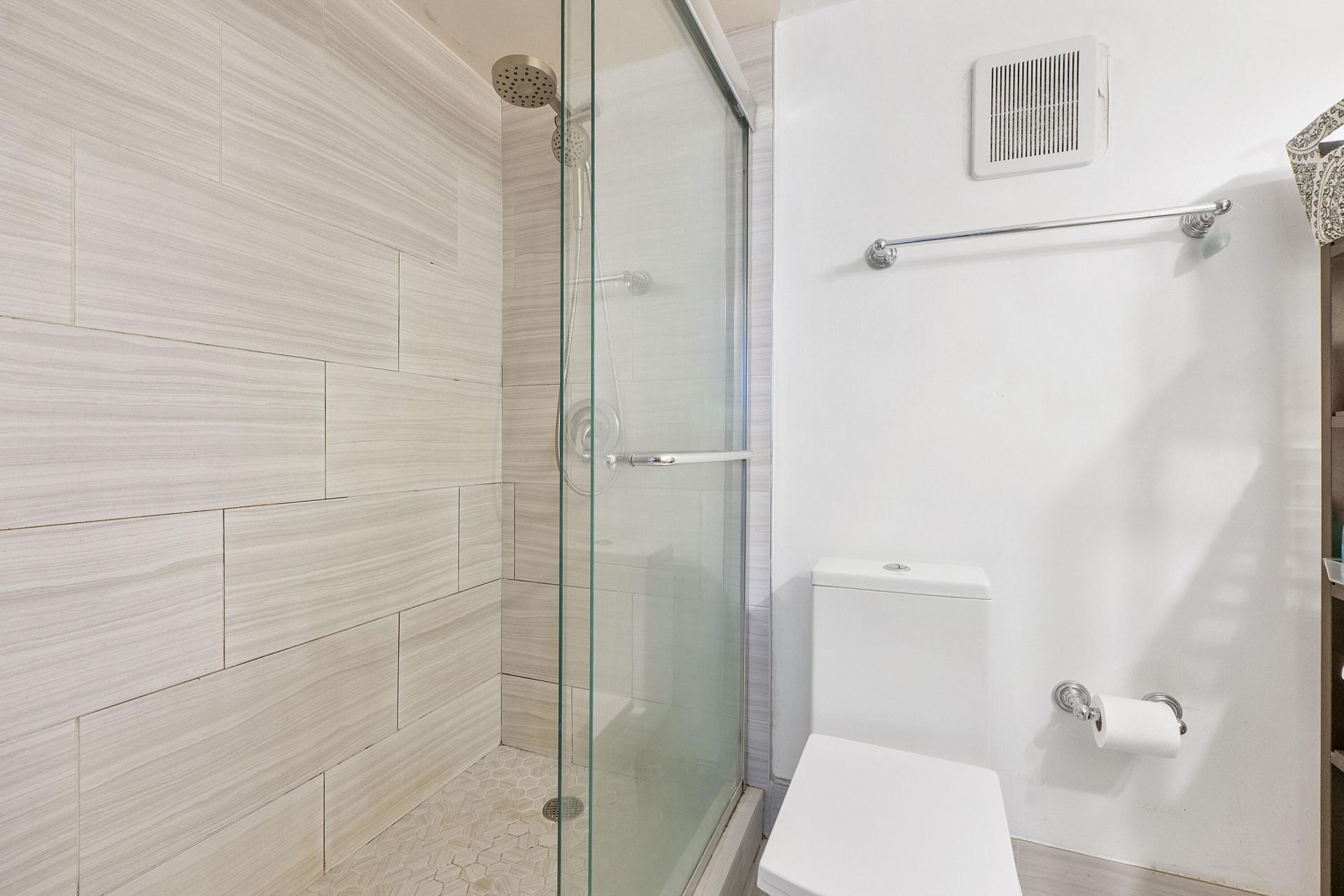 250 Jacaranda Drive, Unit 308, Plantation, FL 33324 Photo